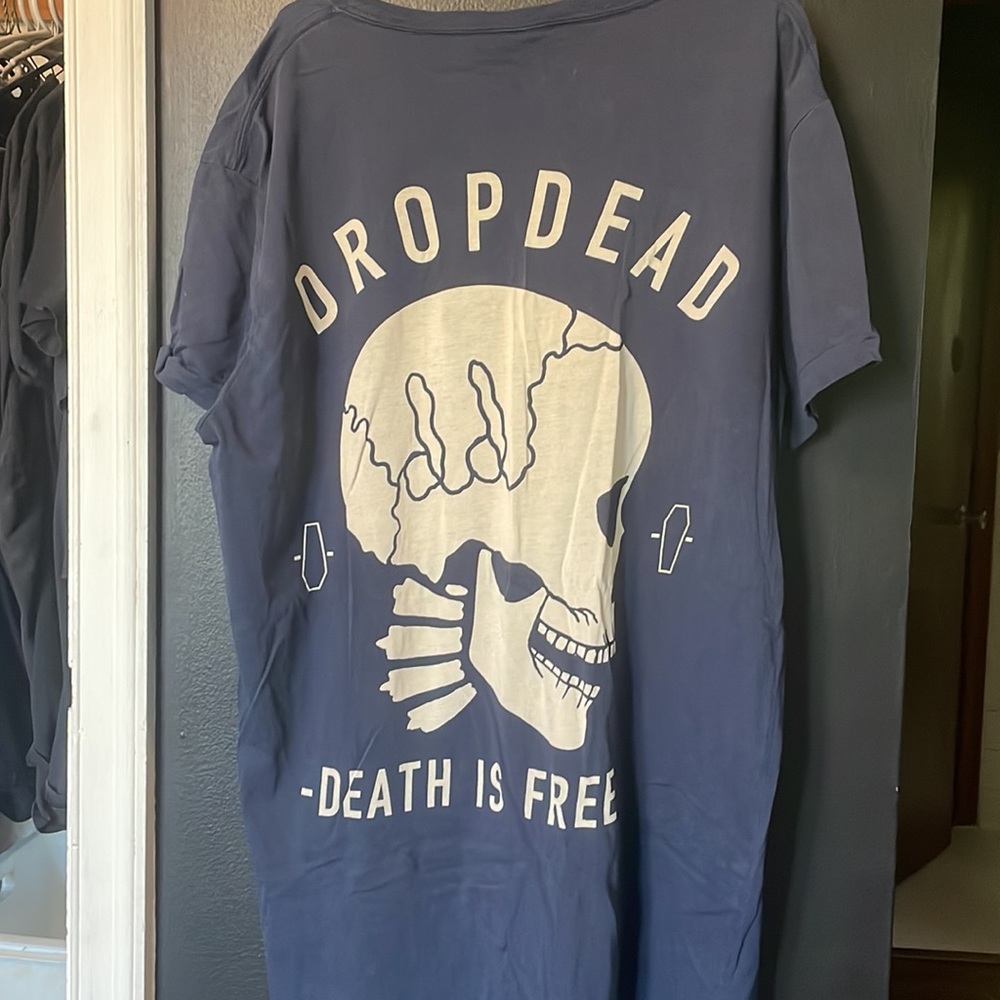 Mens dropdead medium tshirt!!!!! - Picture 5 of 5